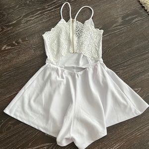 ❗️FREE❗️when added to a bundle of 3 or more romper with open back